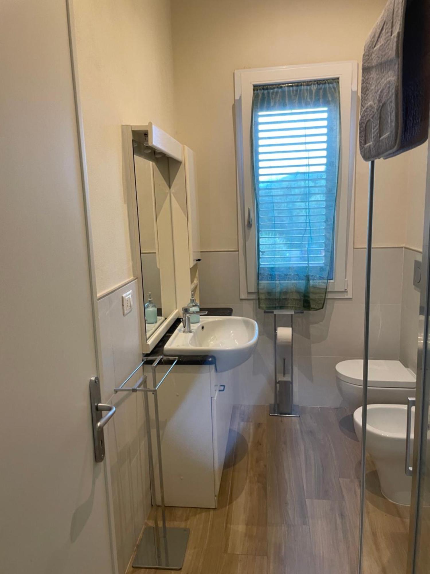 Casa Vacanze “Bouganville” Loc Avane Pisa Vecchiano Ngoại thất bức ảnh