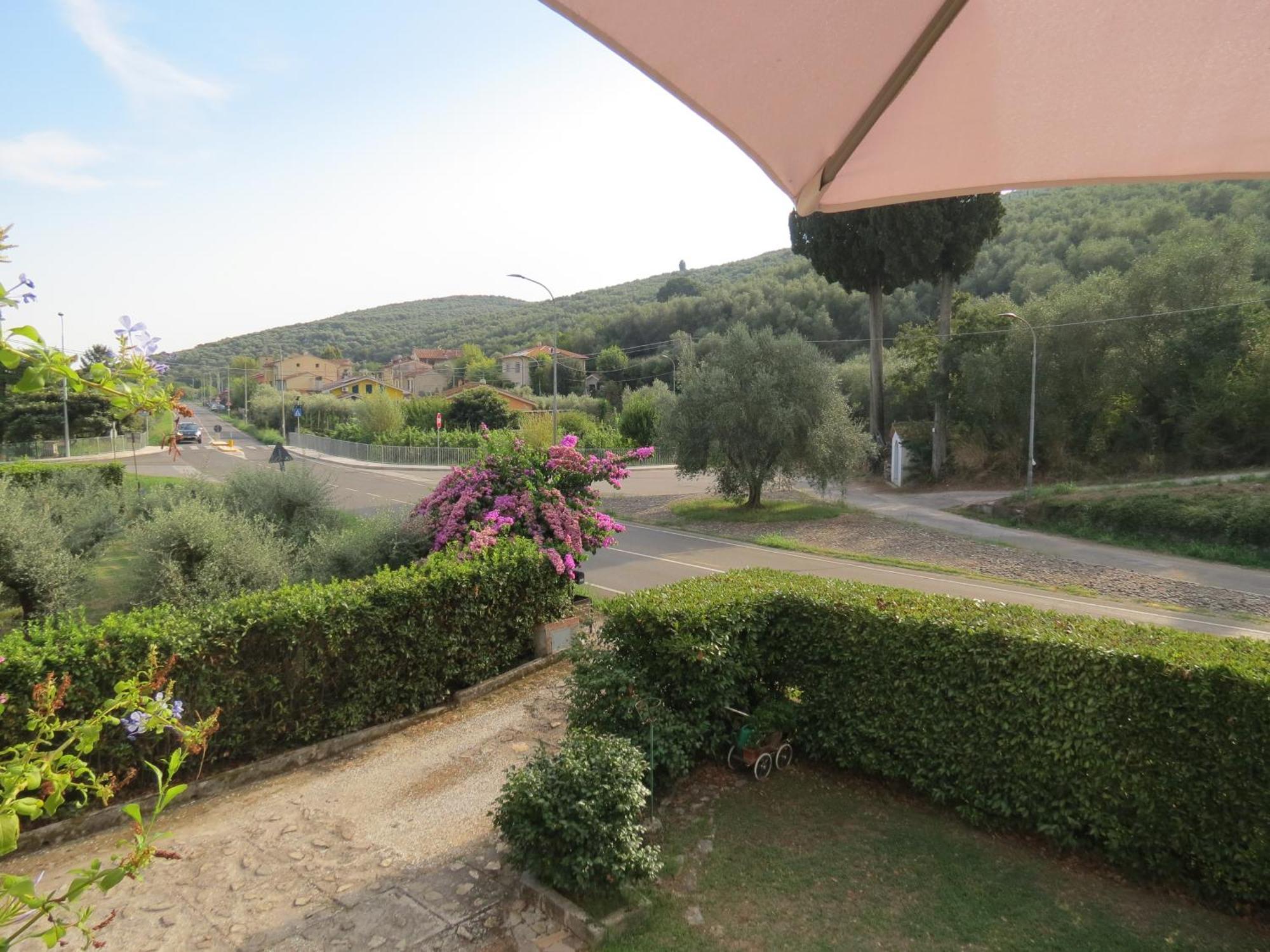 Casa Vacanze “Bouganville” Loc Avane Pisa Vecchiano Ngoại thất bức ảnh